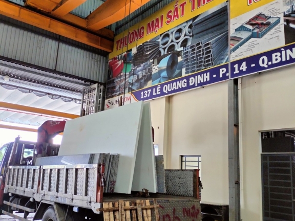ĐÁ TÍM HOA CÀ+ TRẮNG SỨ NHẬP KHO ĐÁ TÍM HOA CÀ+ TRẮNG SỨ NHẬP KHO