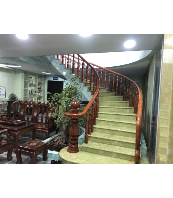 CẦU THANG XANH CẨM THẠCH